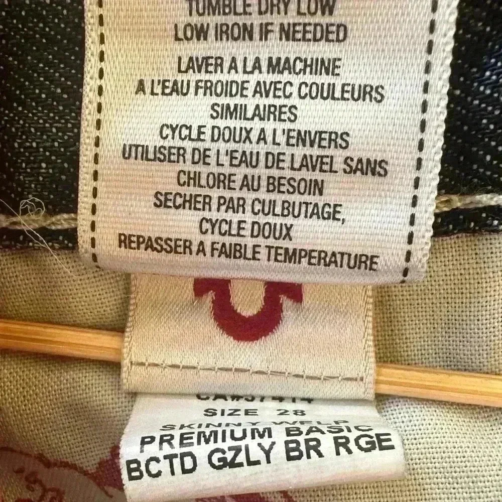 True Religion “Skinny” With Flap Jeans With Distressing And Patches Size 28 EUC!